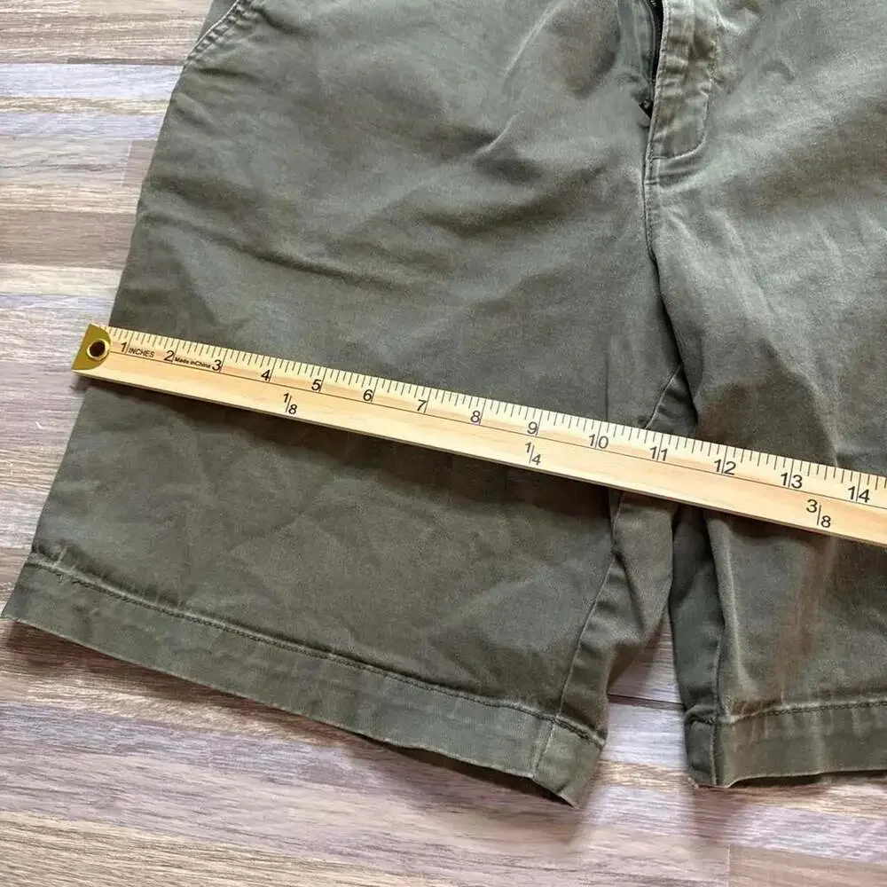 Tommy Hilfiger Women's Khaki and Green Shorts